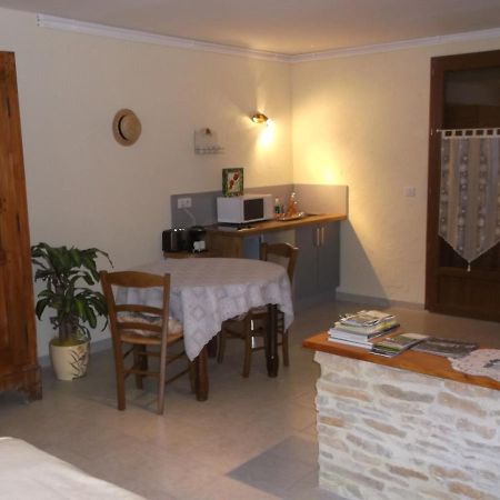 Bed and Breakfast Ma Cabotte De Bourgogne Marmagne  Exterior foto