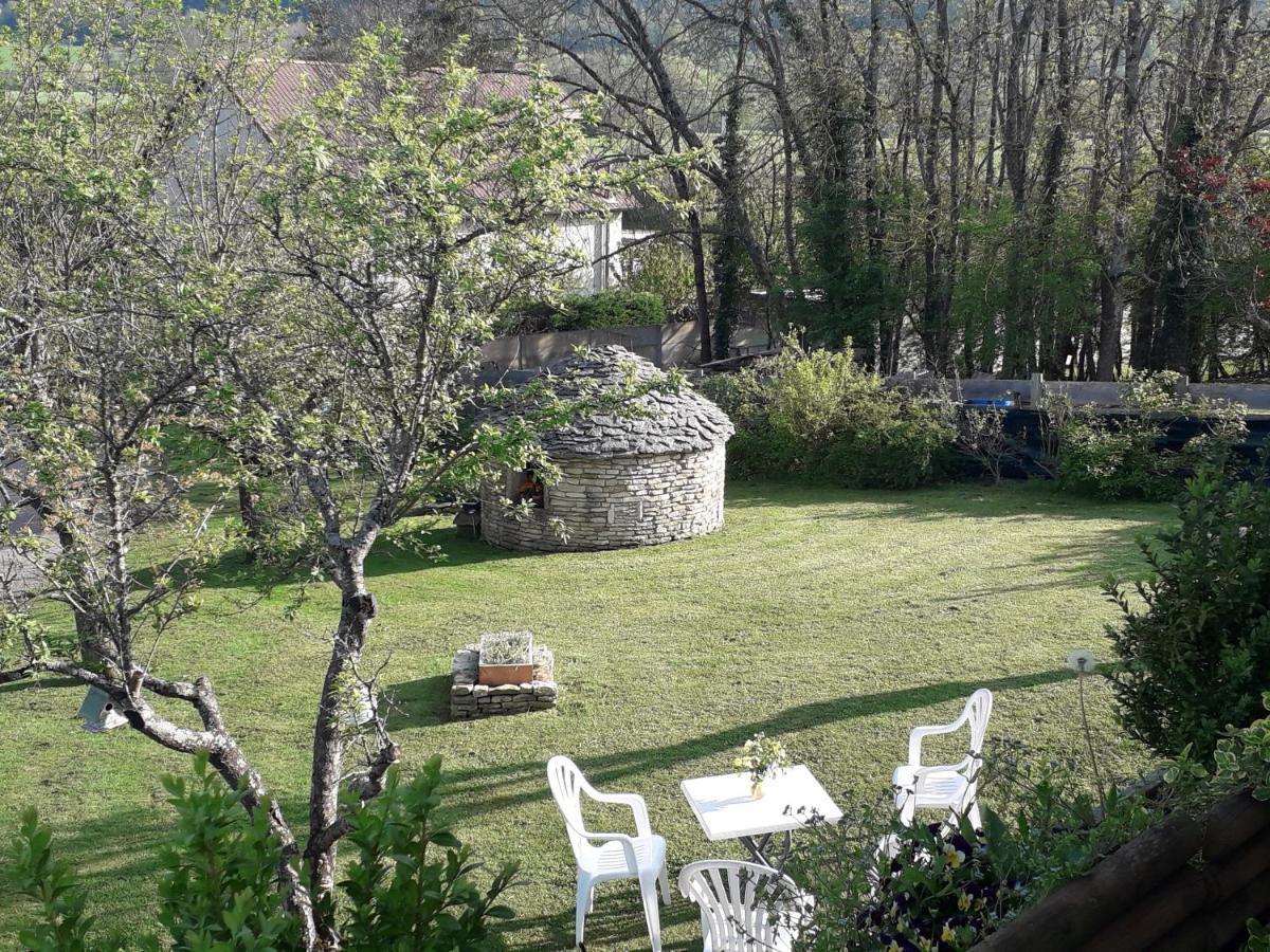 Bed and Breakfast Ma Cabotte De Bourgogne Marmagne  Exterior foto